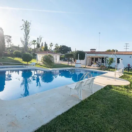 Agradable Villa Con Piscina Seville Exterior photo